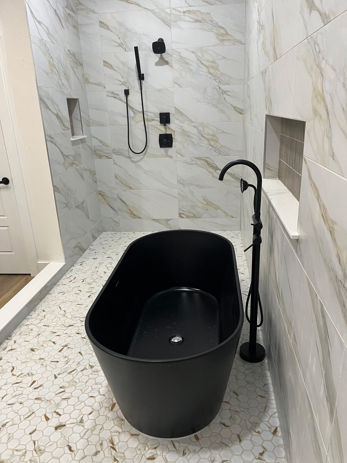 Black Tub & Shower